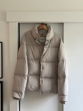 COS Men's Beige Quilted Puffer Jacket